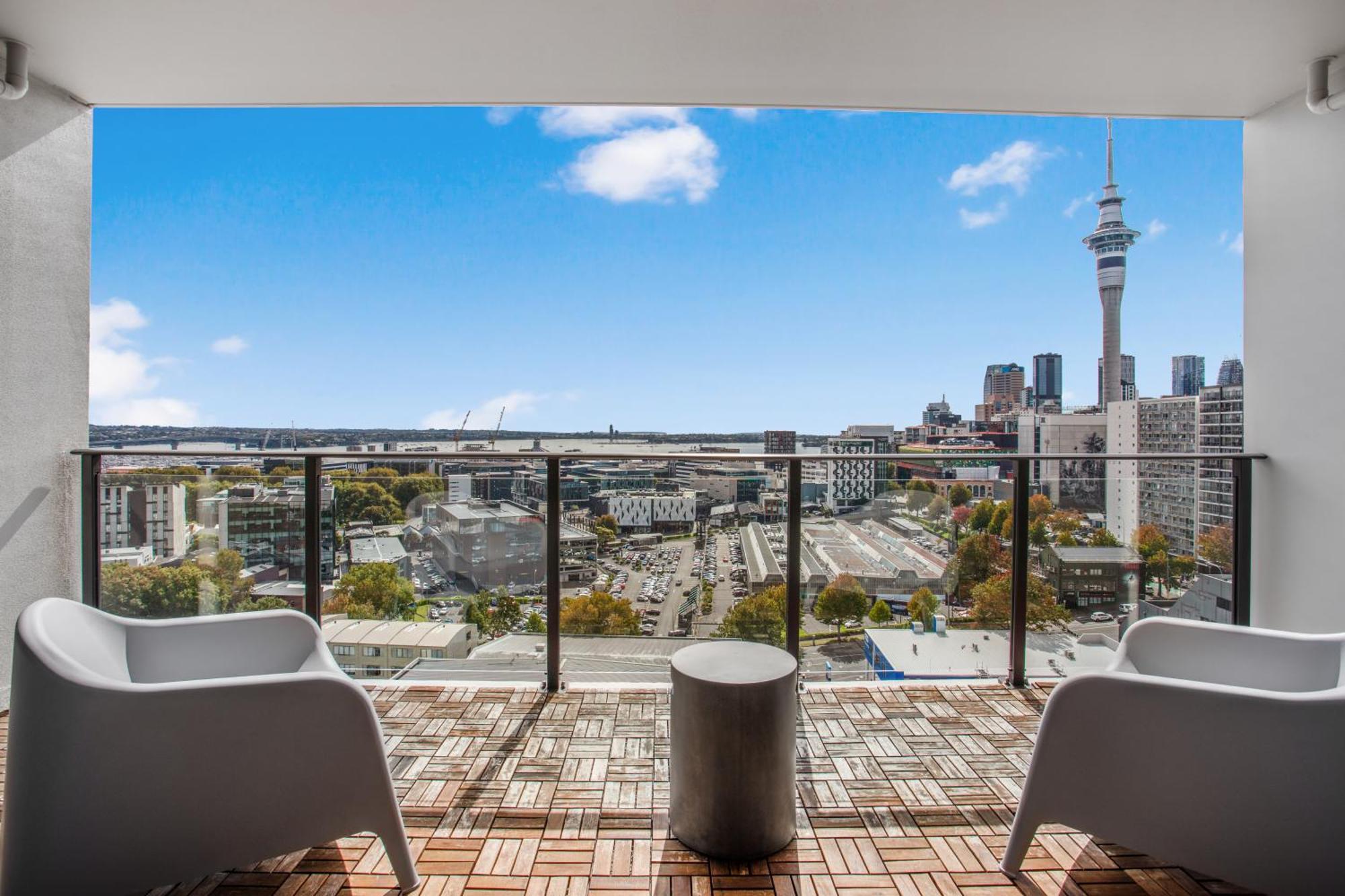 Skyline Serenade Apt With Skycity View And Parking Окленд Экстерьер фото