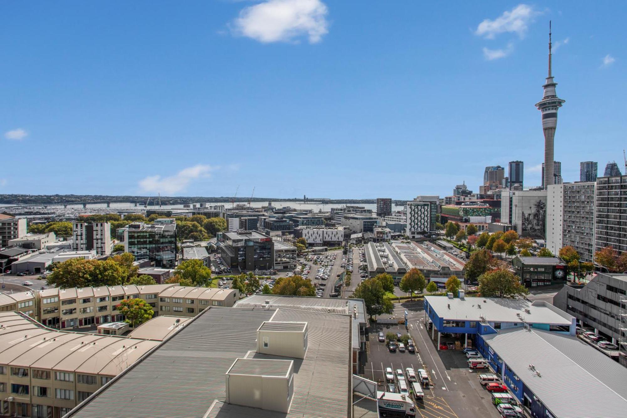 Skyline Serenade Apt With Skycity View And Parking Окленд Экстерьер фото