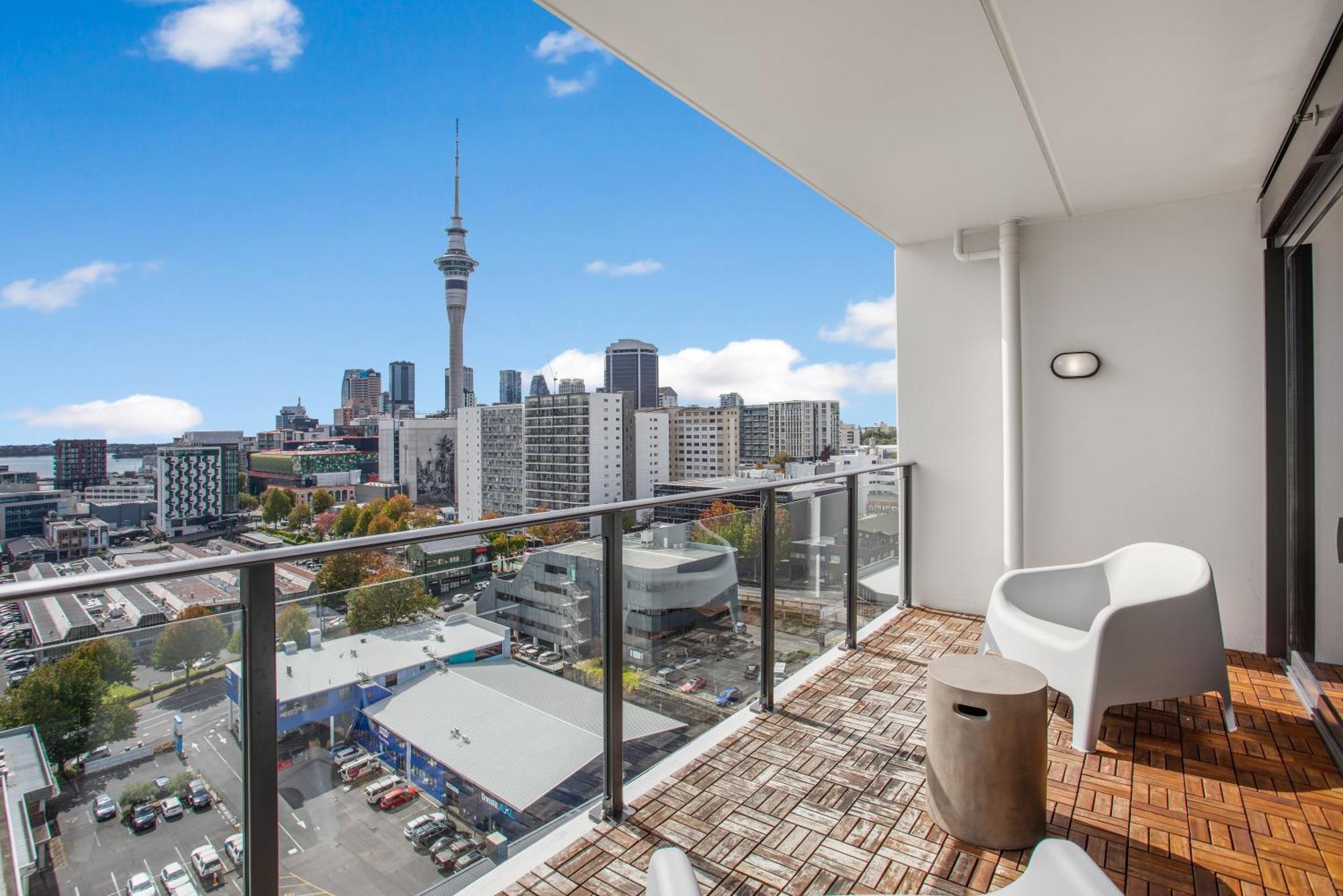Skyline Serenade Apt With Skycity View And Parking Окленд Экстерьер фото